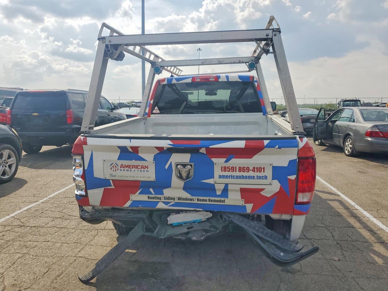 2024 RAM 1500 CLASSIC TRADESMAN photo 11