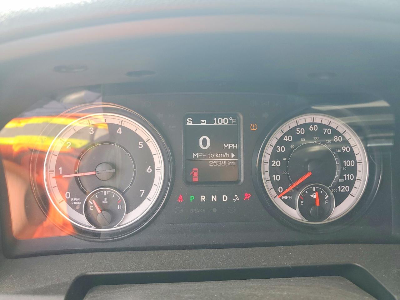 2024 RAM 1500 CLASSIC TRADESMAN photo 17