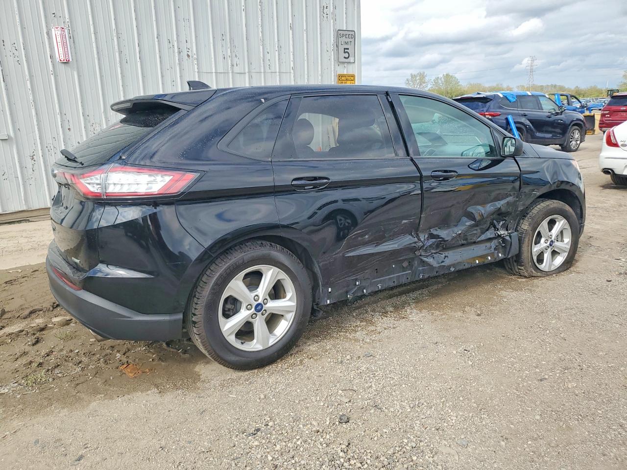 2018 FORD EDGE SE photo 5