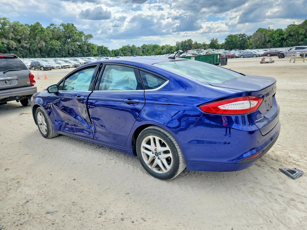 2016 FORD FUSION SE photo 2