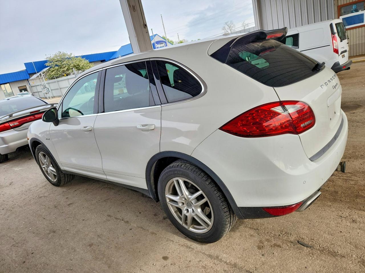 2013 PORSCHE CAYENNE photo 4