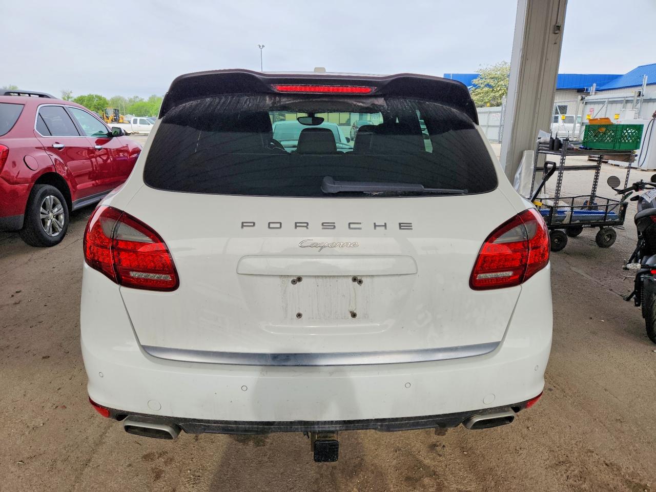 2013 PORSCHE CAYENNE photo 16