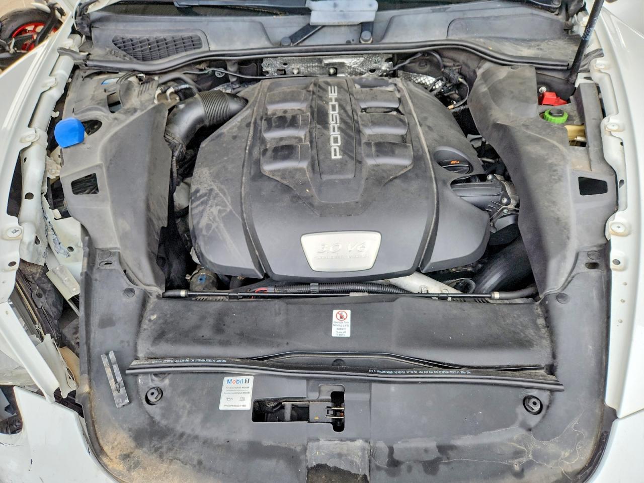 2013 PORSCHE CAYENNE photo 34