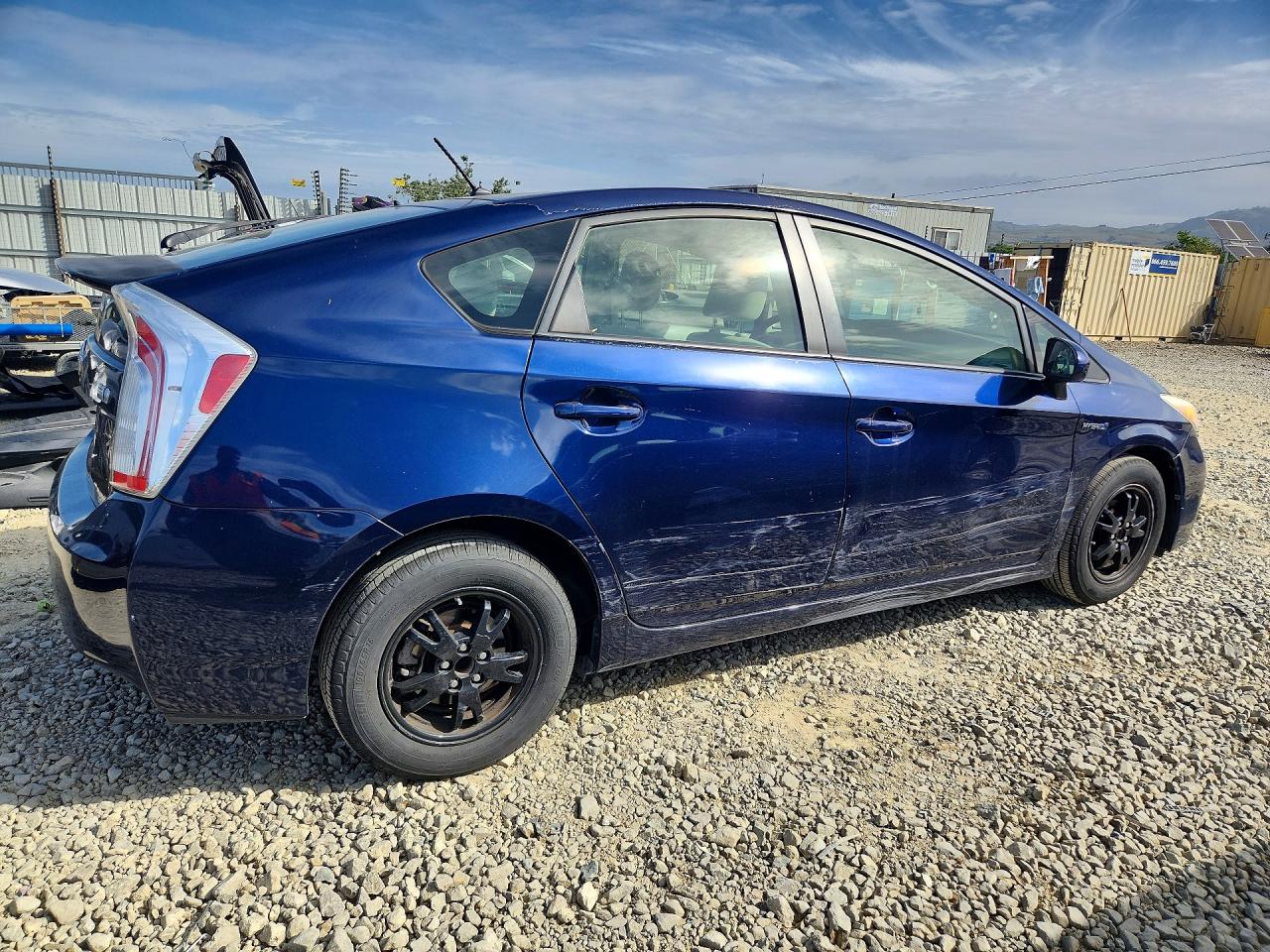 2012 TOYOTA PRIUS TWO photo 5