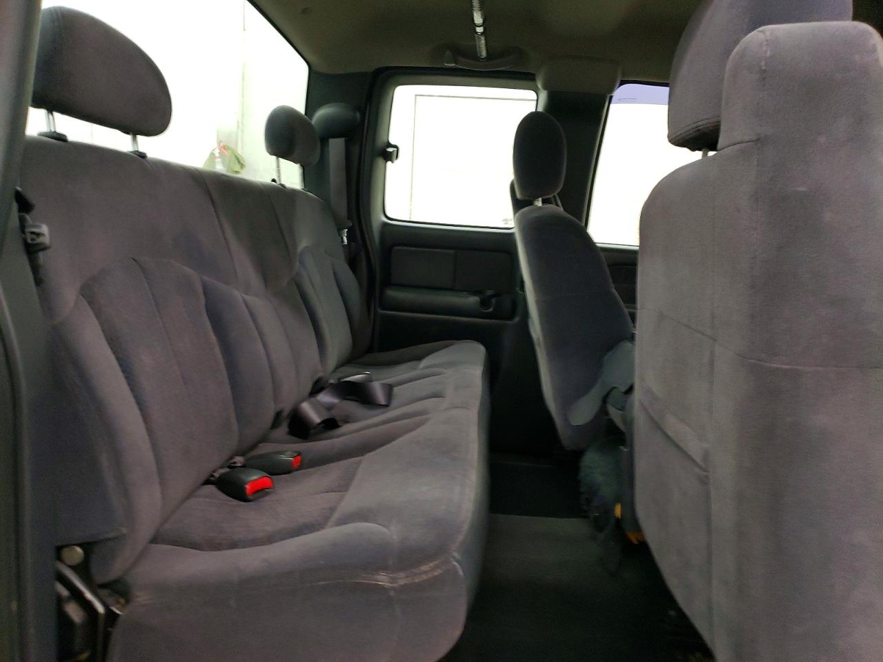 2002 CHEVROLET SILVERADO K1500 photo 28