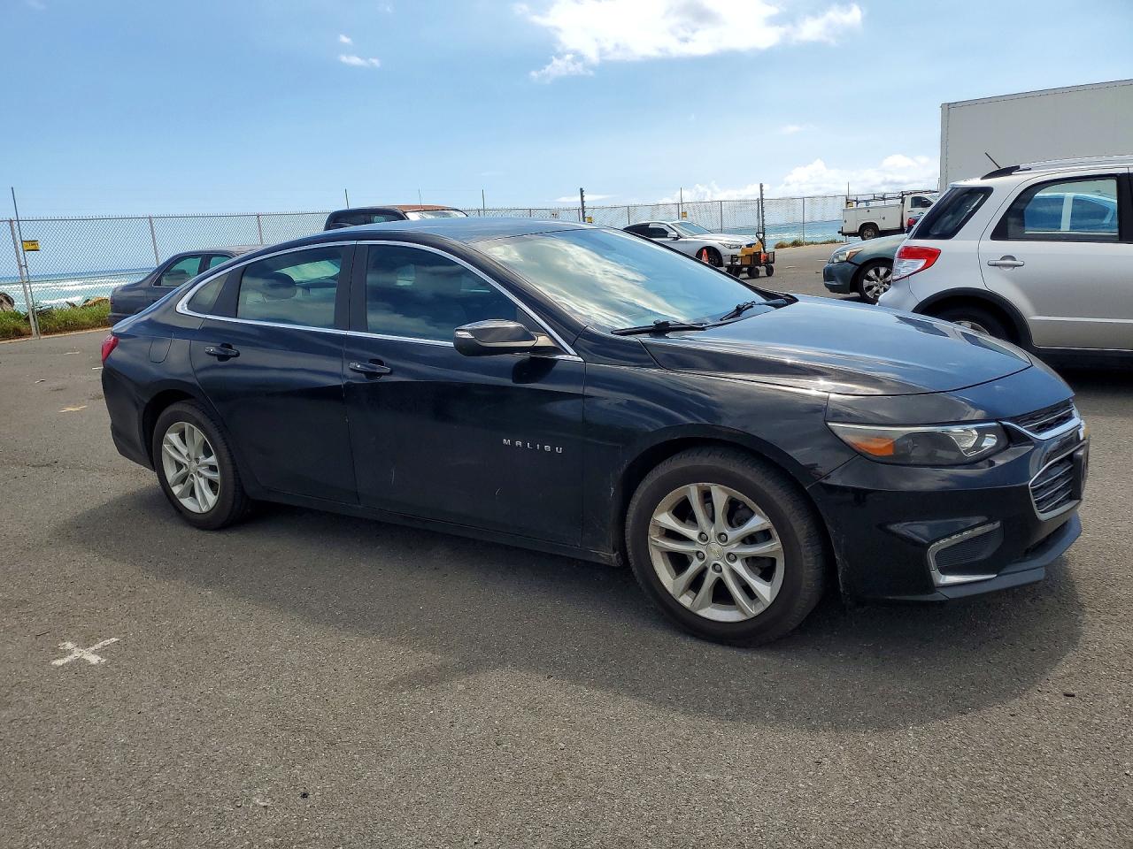 2018 CHEVROLET MALIBU LT photo 4
