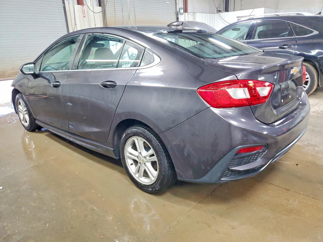 2017 CHEVROLET CRUZE LT photo 2