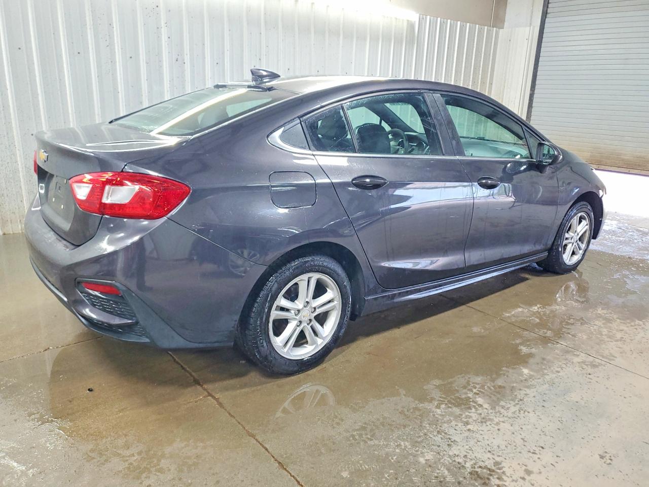 2017 CHEVROLET CRUZE LT photo 3