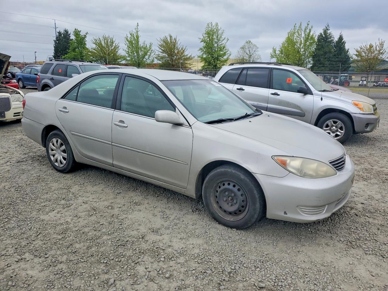 2005 TOYOTA CAMRY LE photo 4