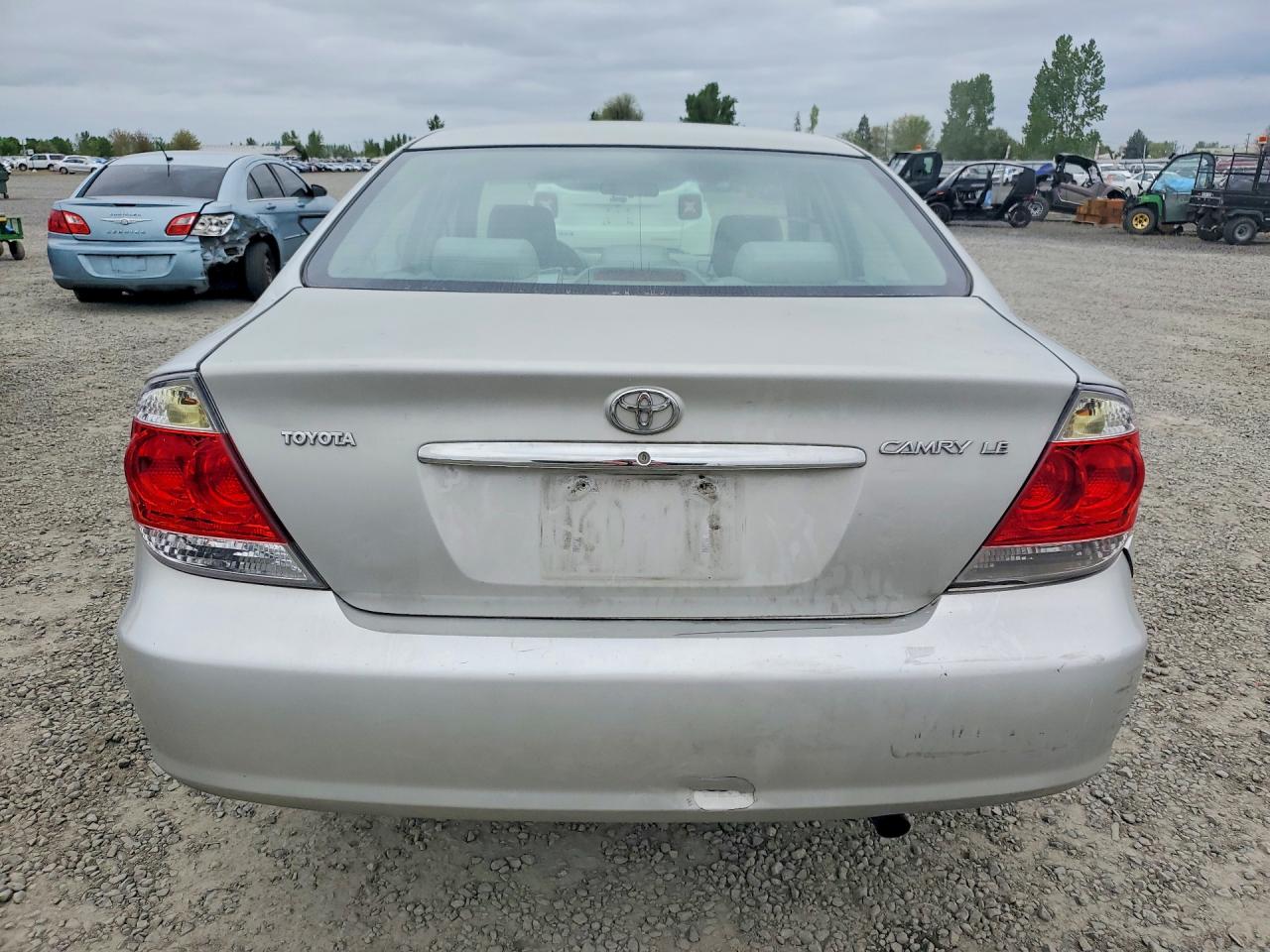 2005 TOYOTA CAMRY LE photo 6