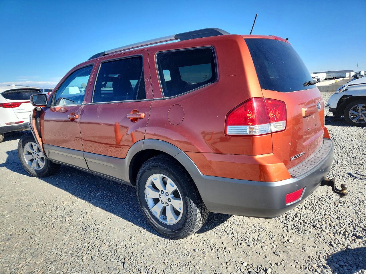 2009 KIA BORREGO LX photo 3