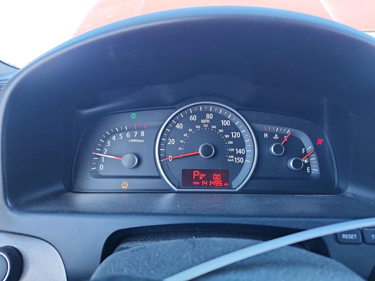 2009 KIA BORREGO LX photo 17