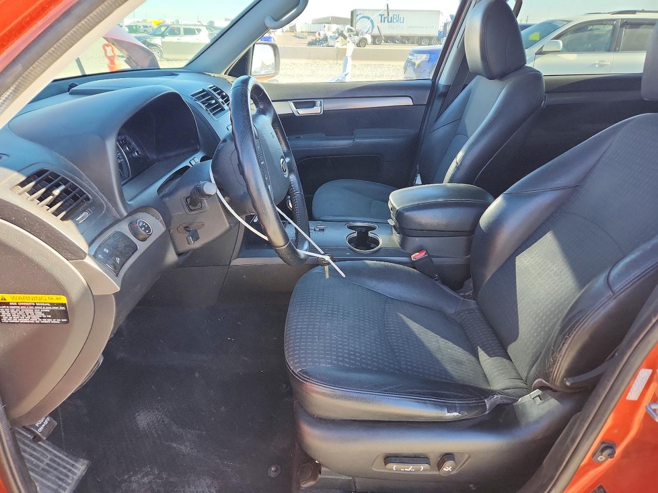 2009 KIA BORREGO LX photo 13