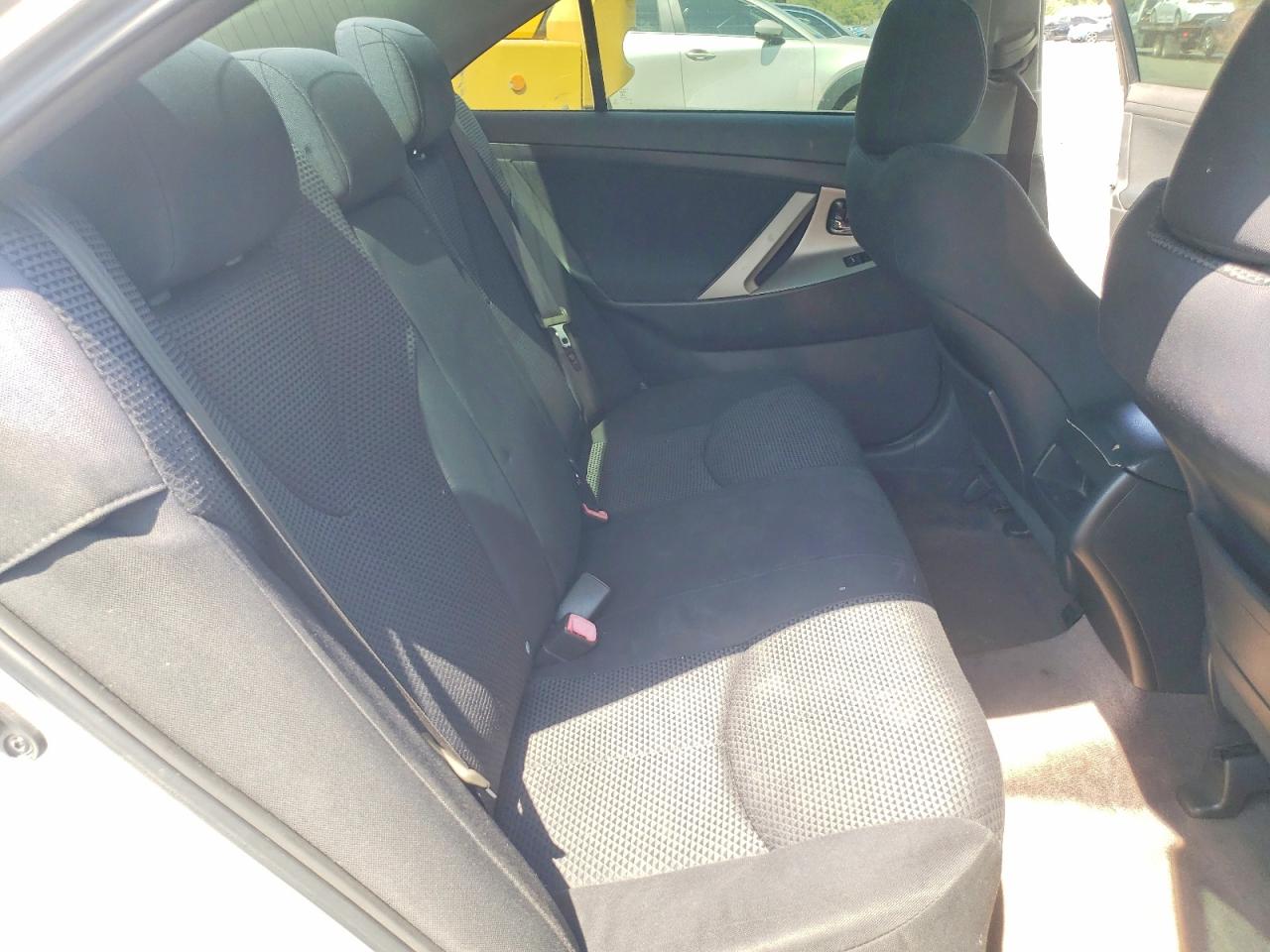 2011 TOYOTA CAMRY SE photo 10