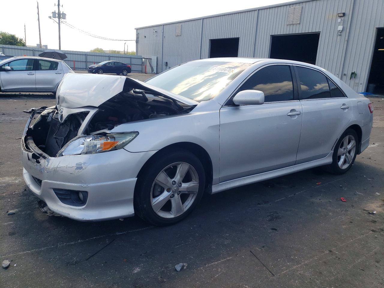 2011 TOYOTA CAMRY