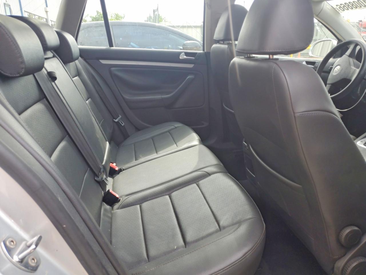 2009 VOLKSWAGEN JETTA SE photo 19