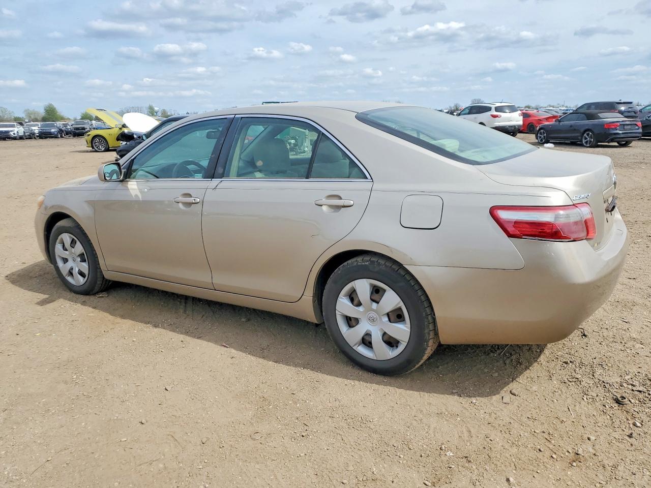 2007 TOYOTA CAMRY LE photo 3