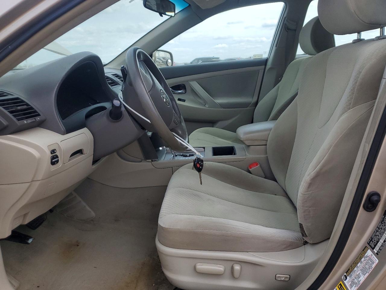 2007 TOYOTA CAMRY LE photo 13
