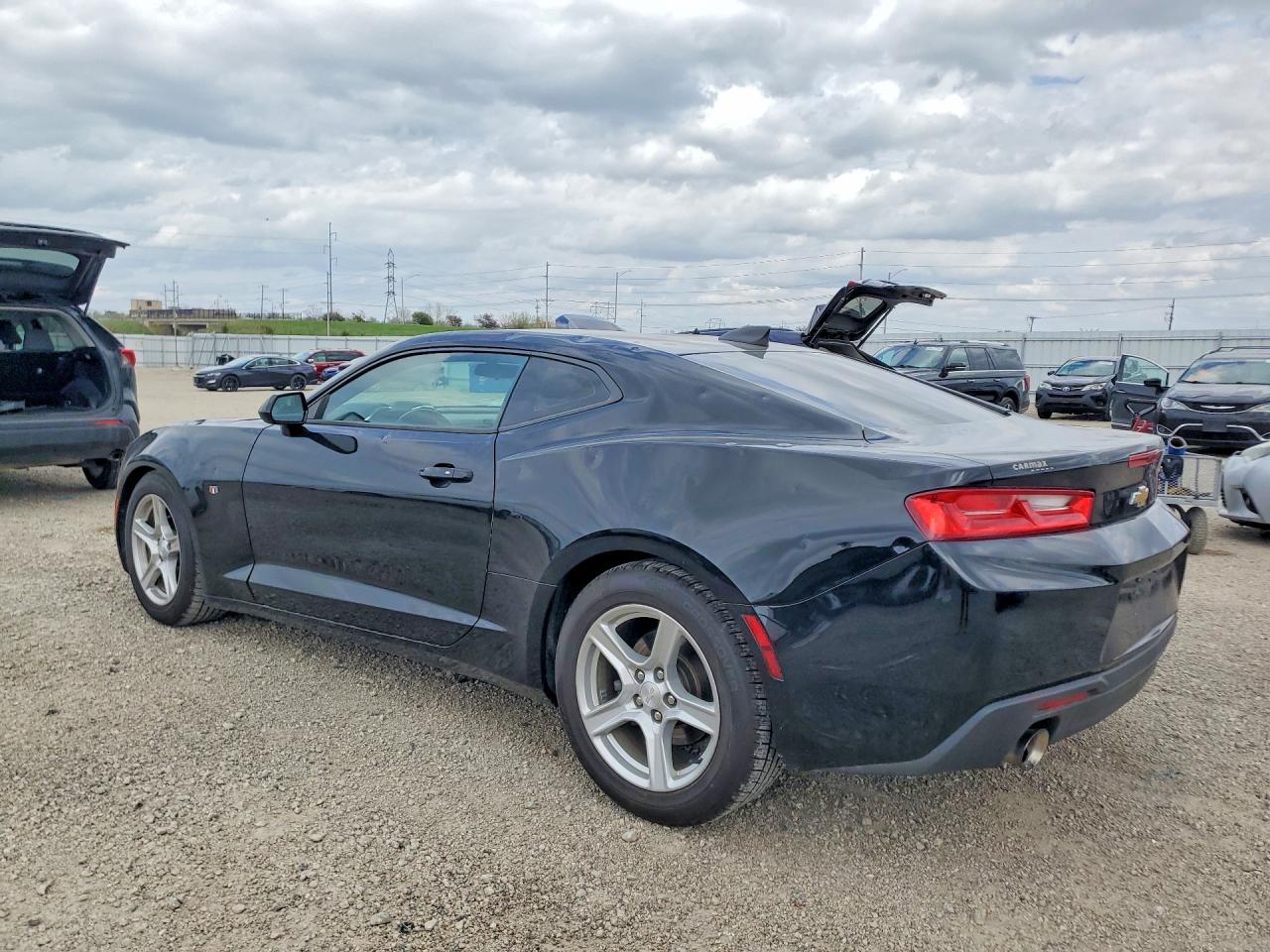 2017 CHEVROLET CAMARO LT photo 3
