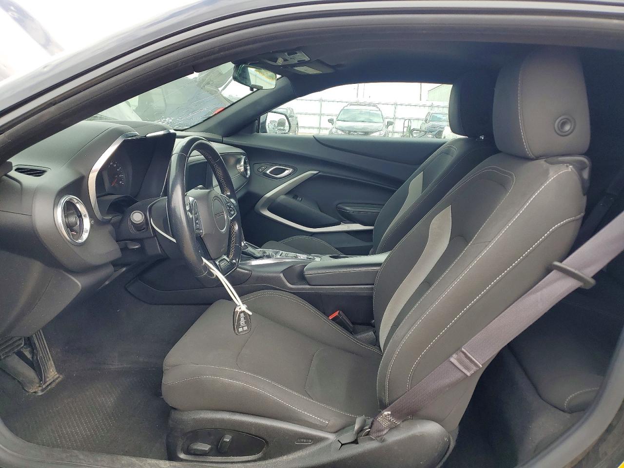 2017 CHEVROLET CAMARO LT photo 13