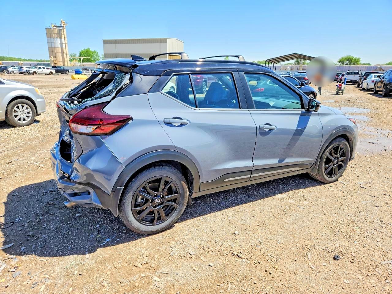 2023 NISSAN KICKS SR photo 5