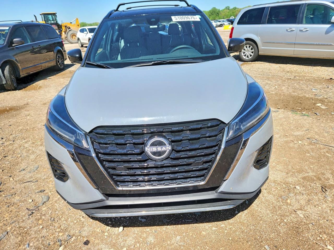 2023 NISSAN KICKS SR photo 9