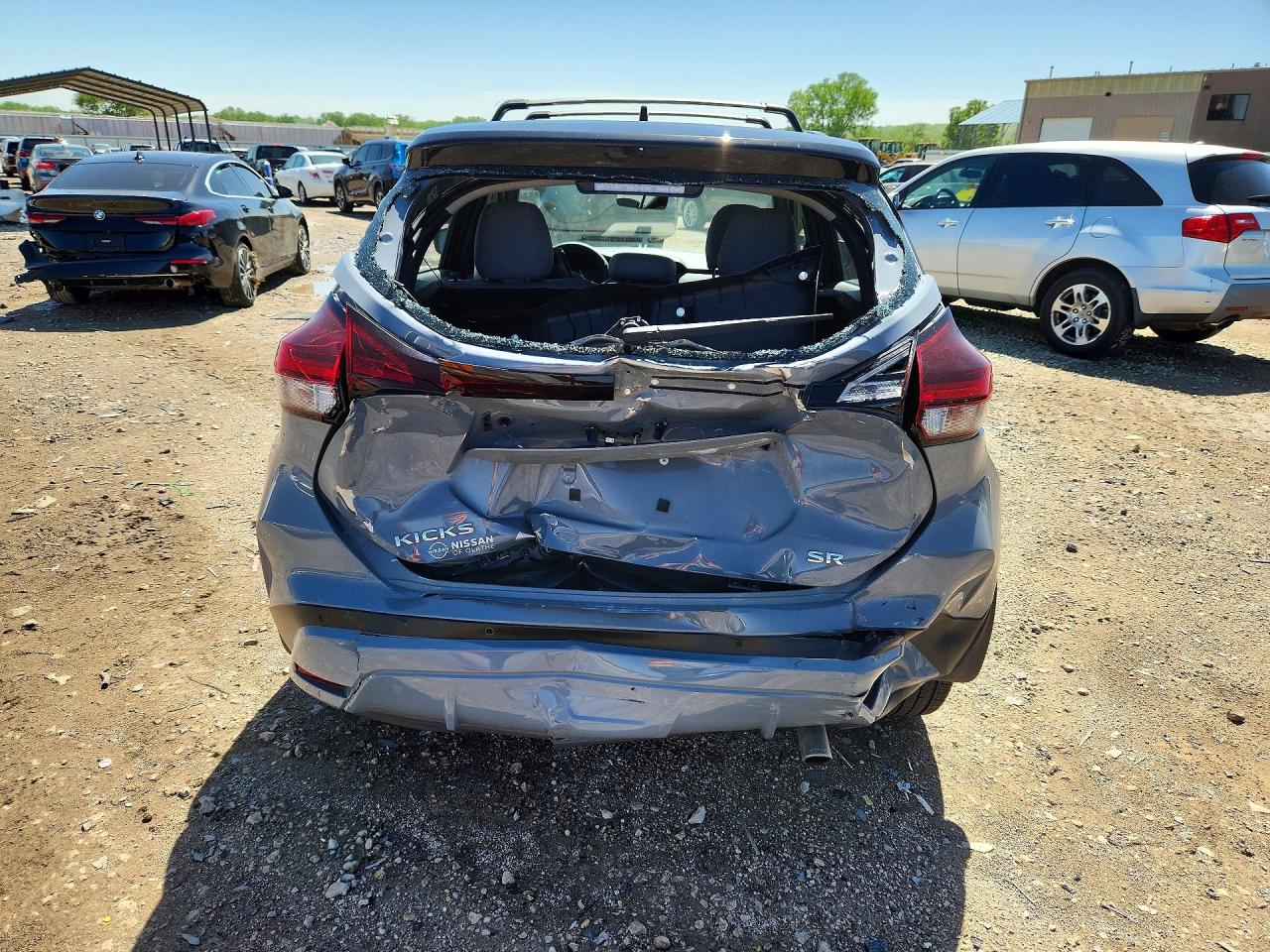 2023 NISSAN KICKS SR photo 11