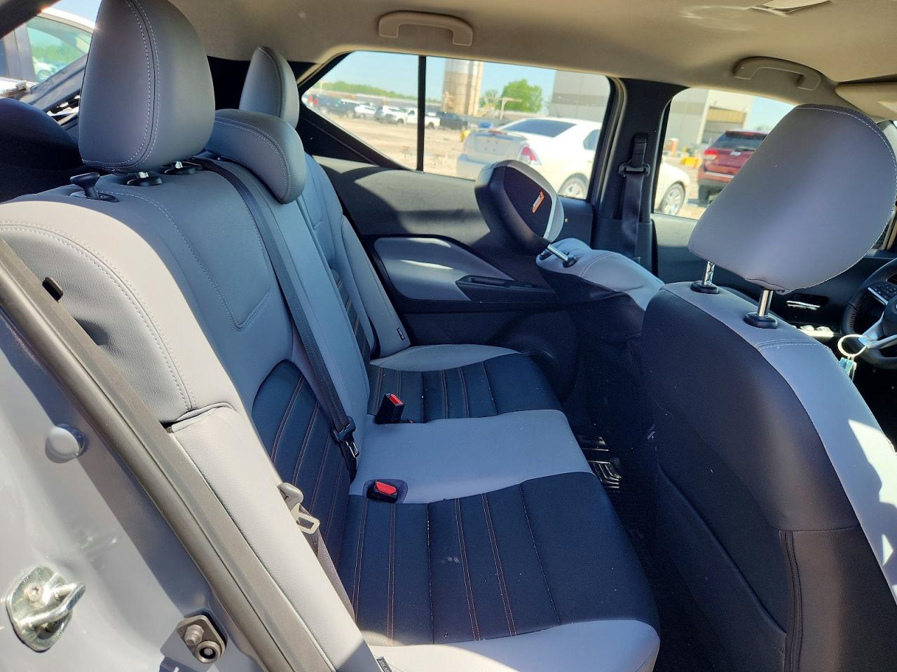 2023 NISSAN KICKS SR photo 19