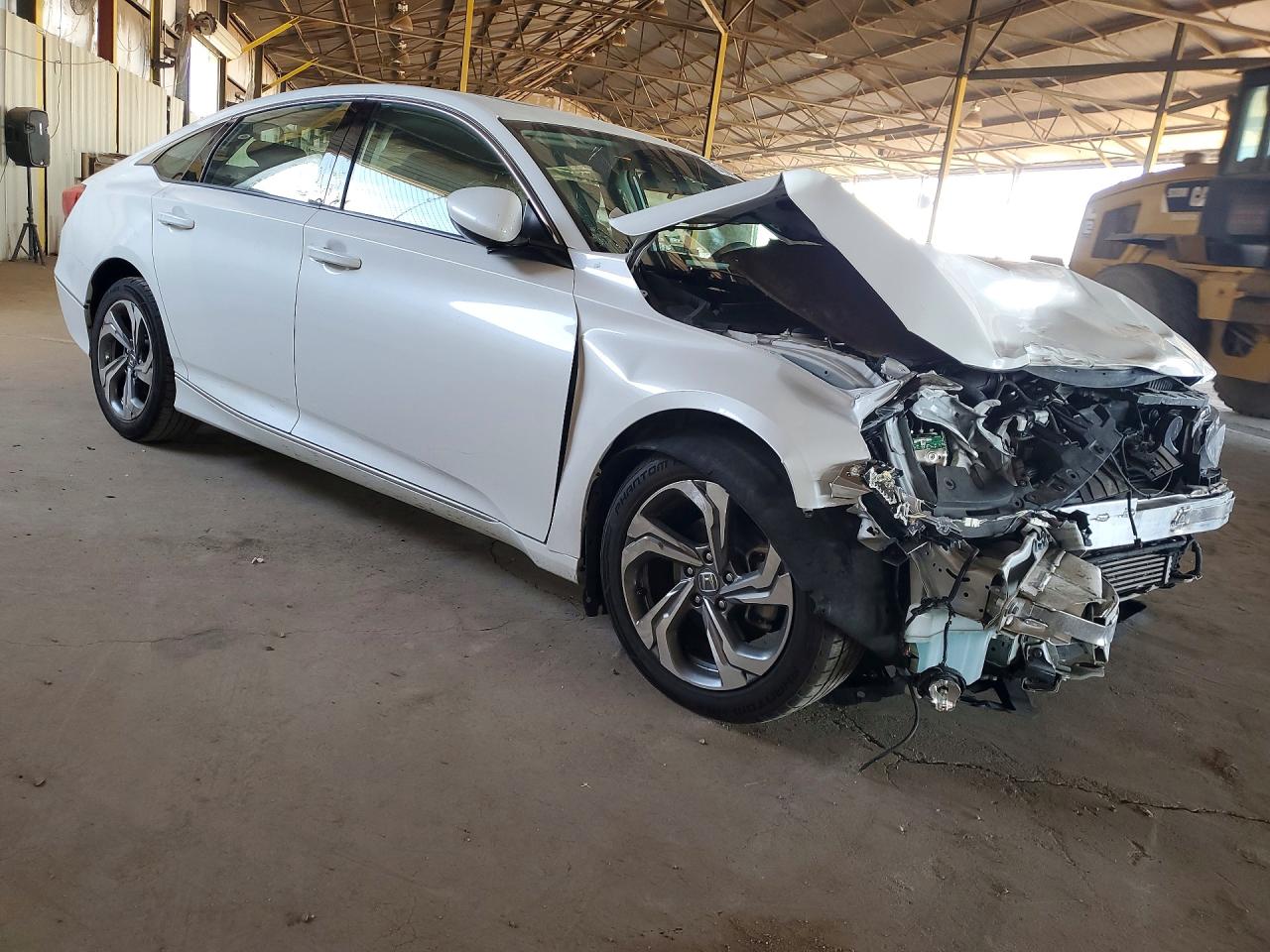2018 HONDA ACCORD EX photo 4