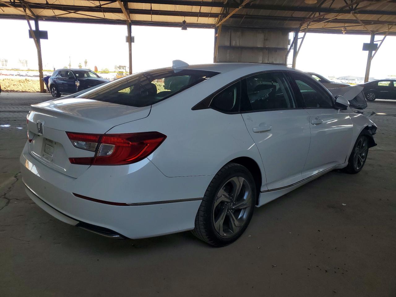 2018 HONDA ACCORD EX photo 3