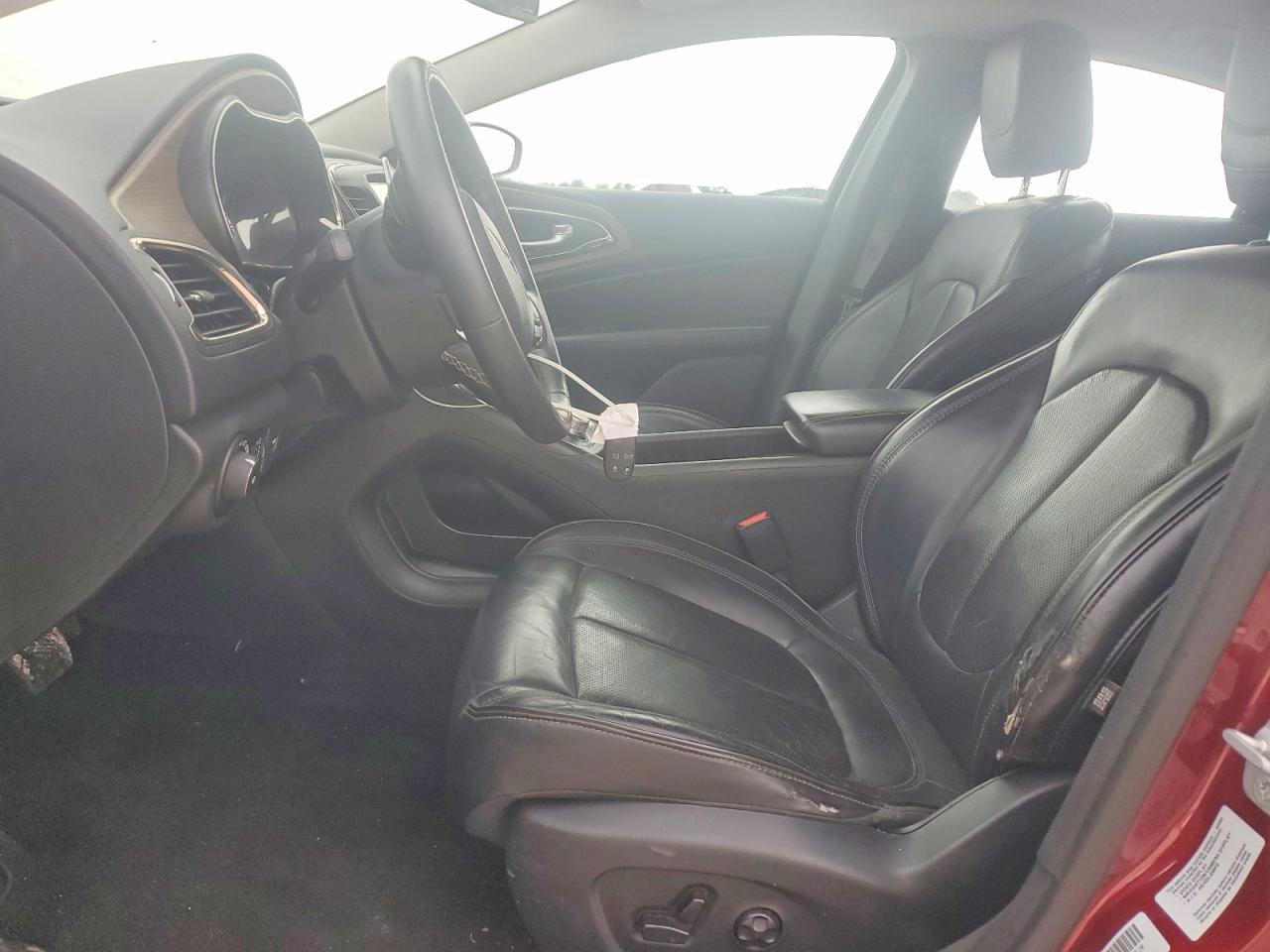 2015 CHRYSLER 200 C photo 7