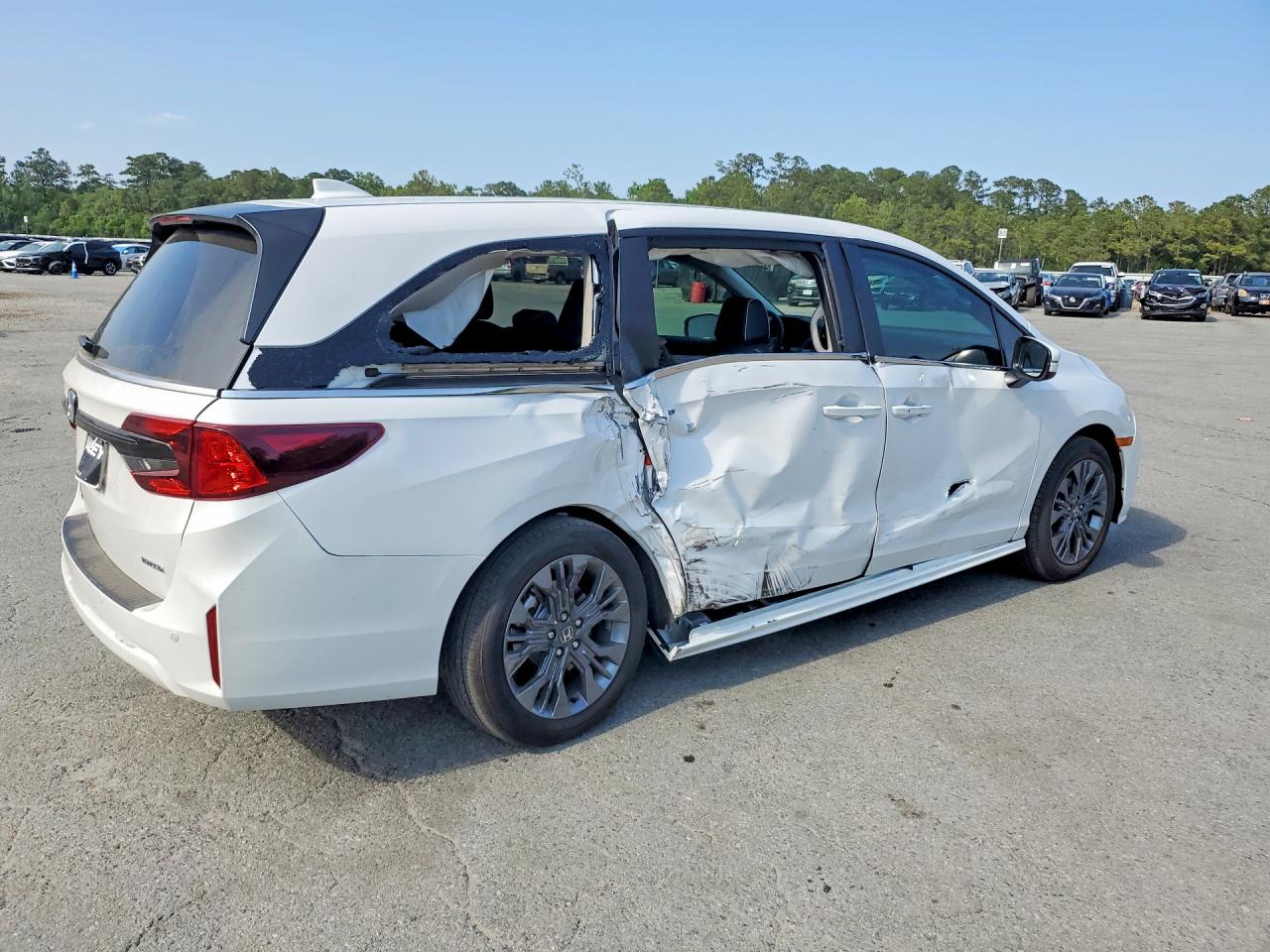 2026 HONDA ODYSSEY TOURING photo 7
