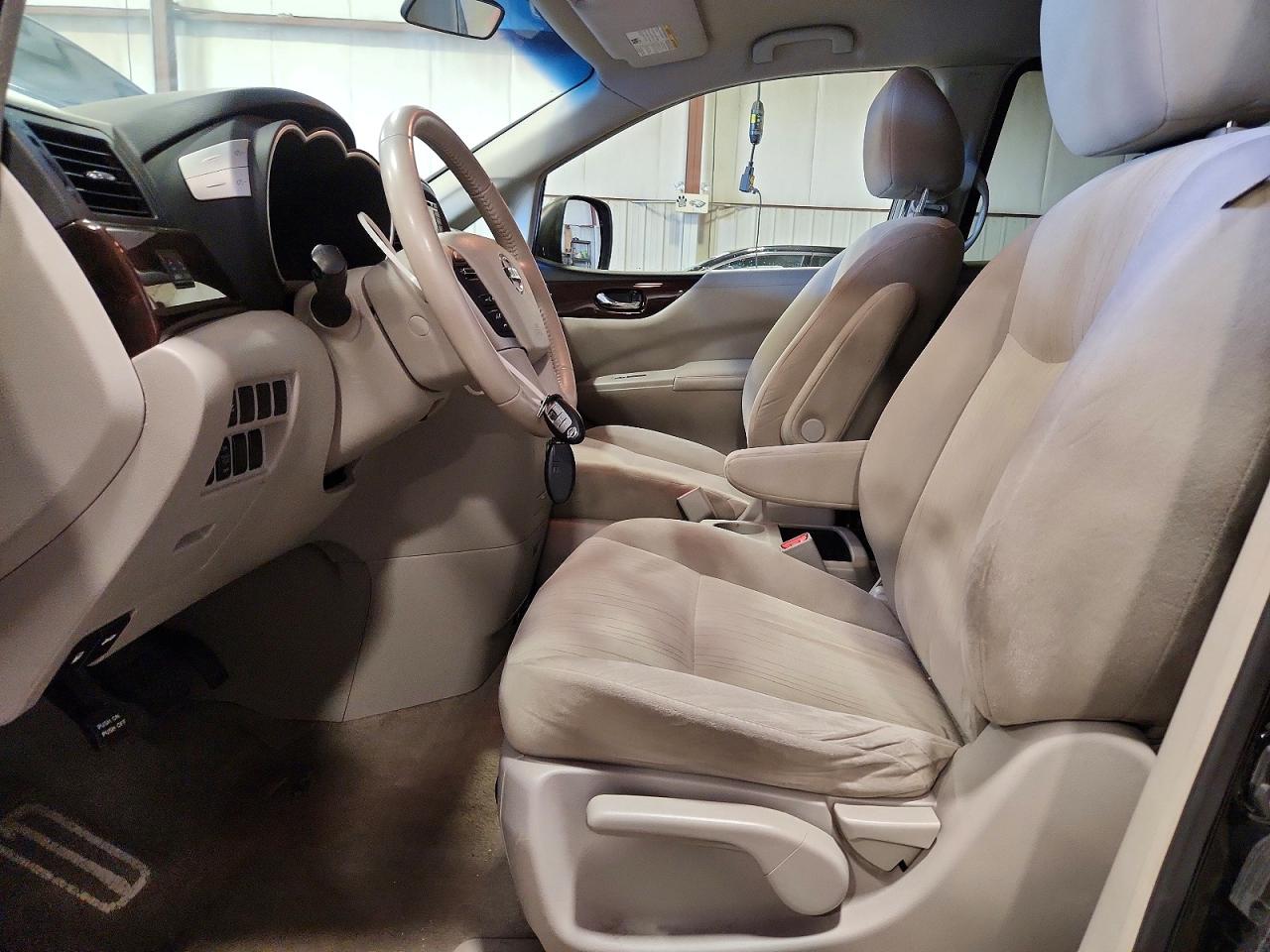 2016 NISSAN QUEST 3.5 SV photo 13