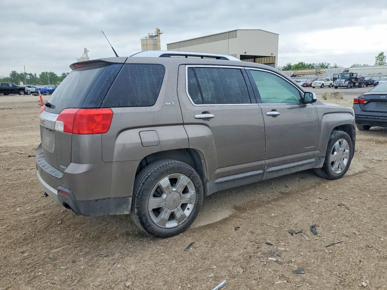 2012 GMC TERRAIN SLT photo 3