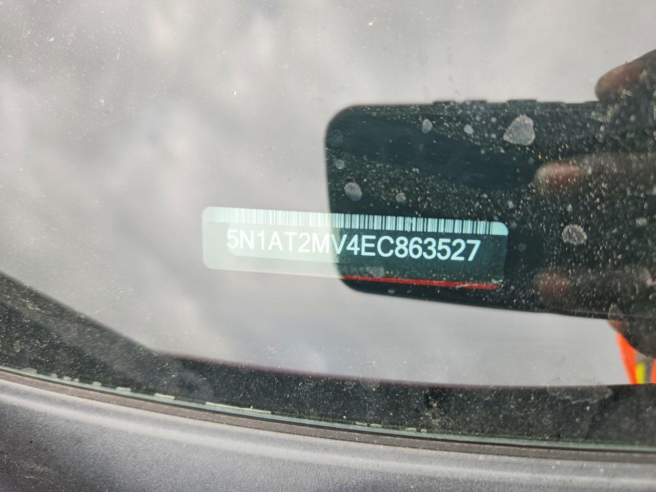 2014 NISSAN ROGUE SV photo 37