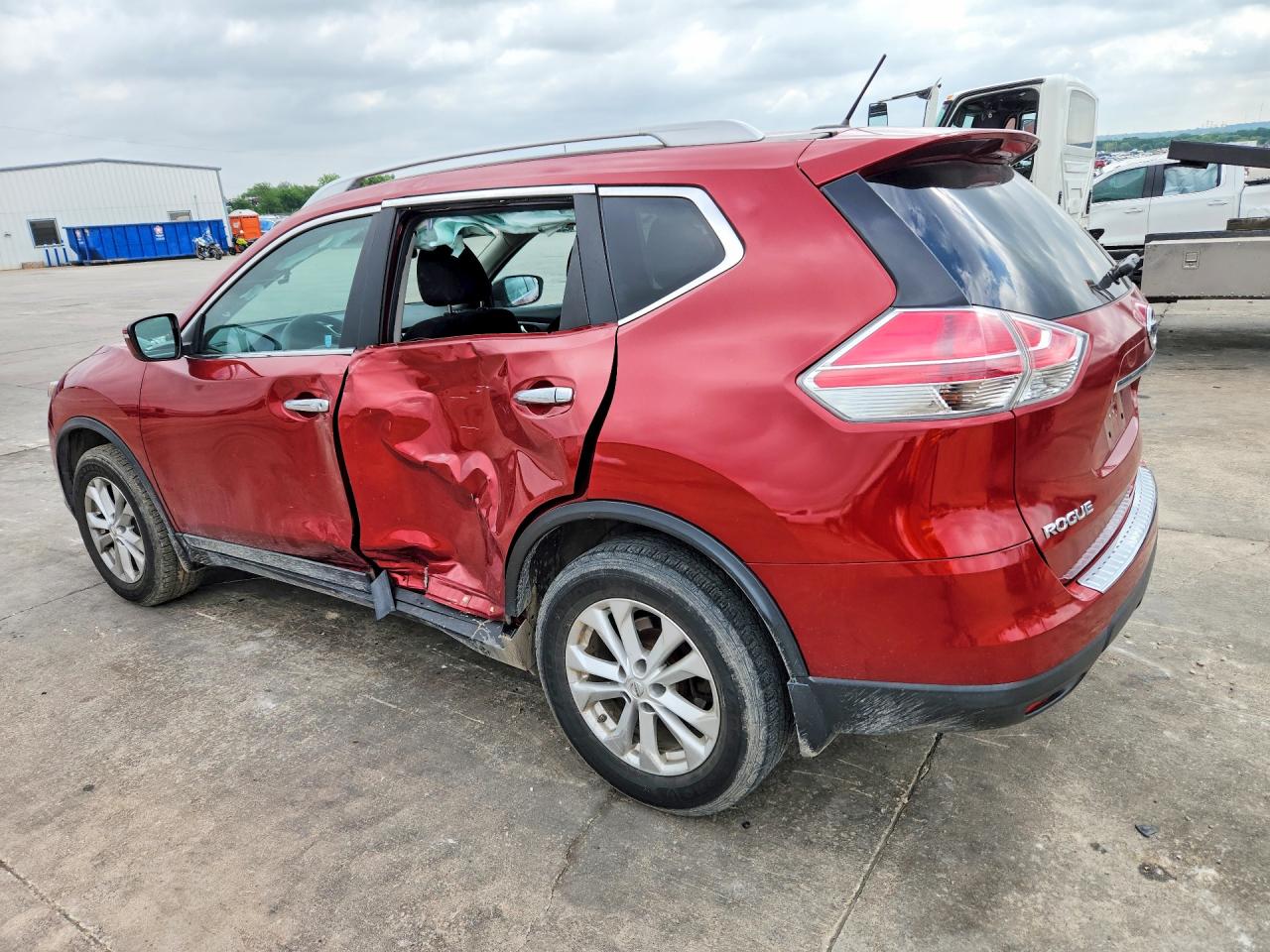 2014 NISSAN ROGUE SV photo 4