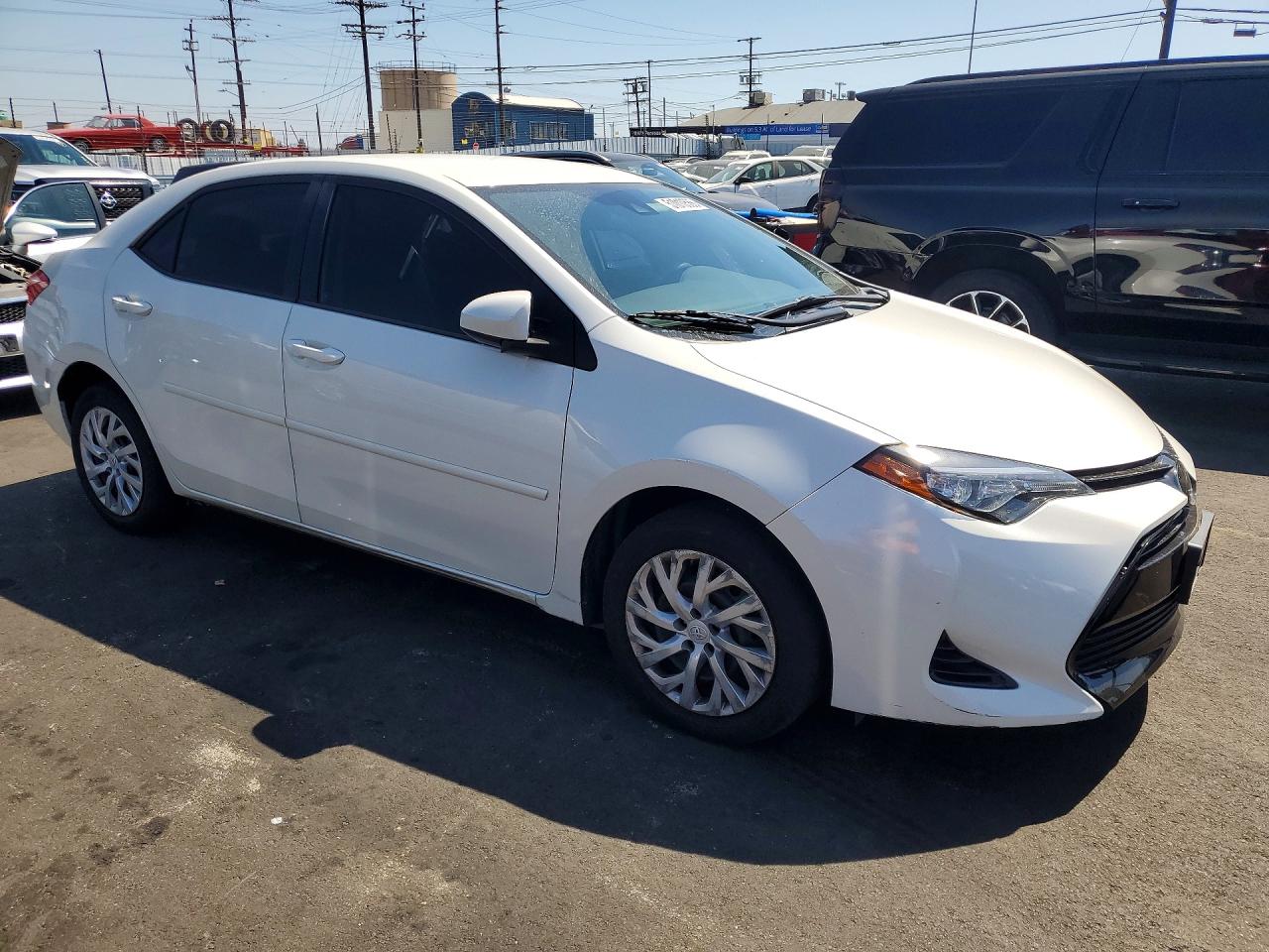2018 TOYOTA COROLLA LE photo 10