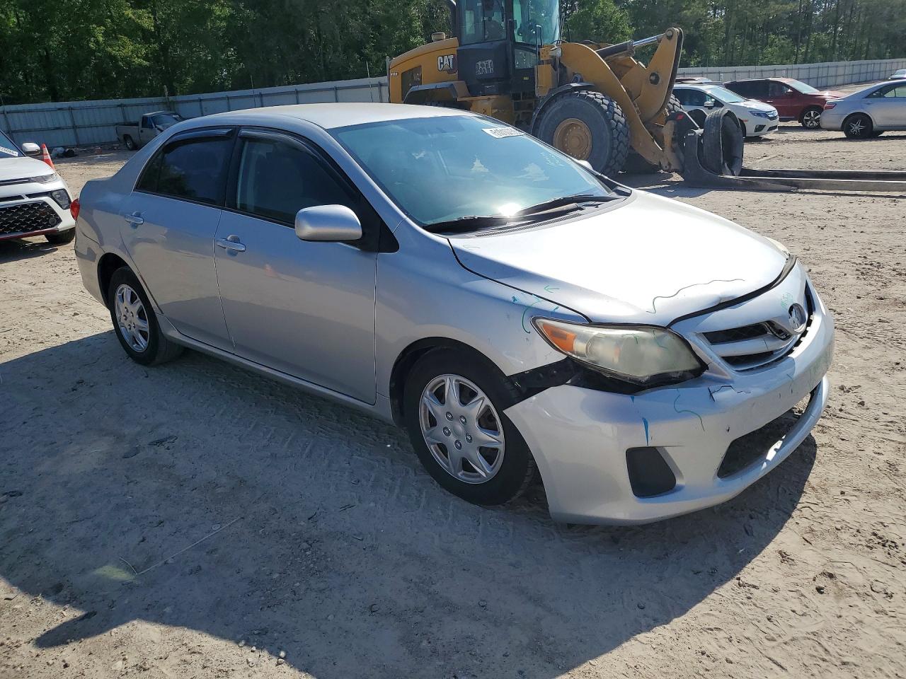 2011 TOYOTA COROLLA LE photo 7