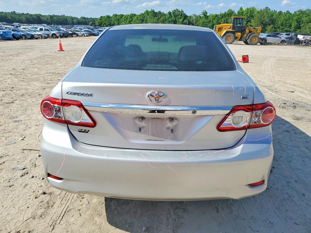 2011 TOYOTA COROLLA LE photo 11