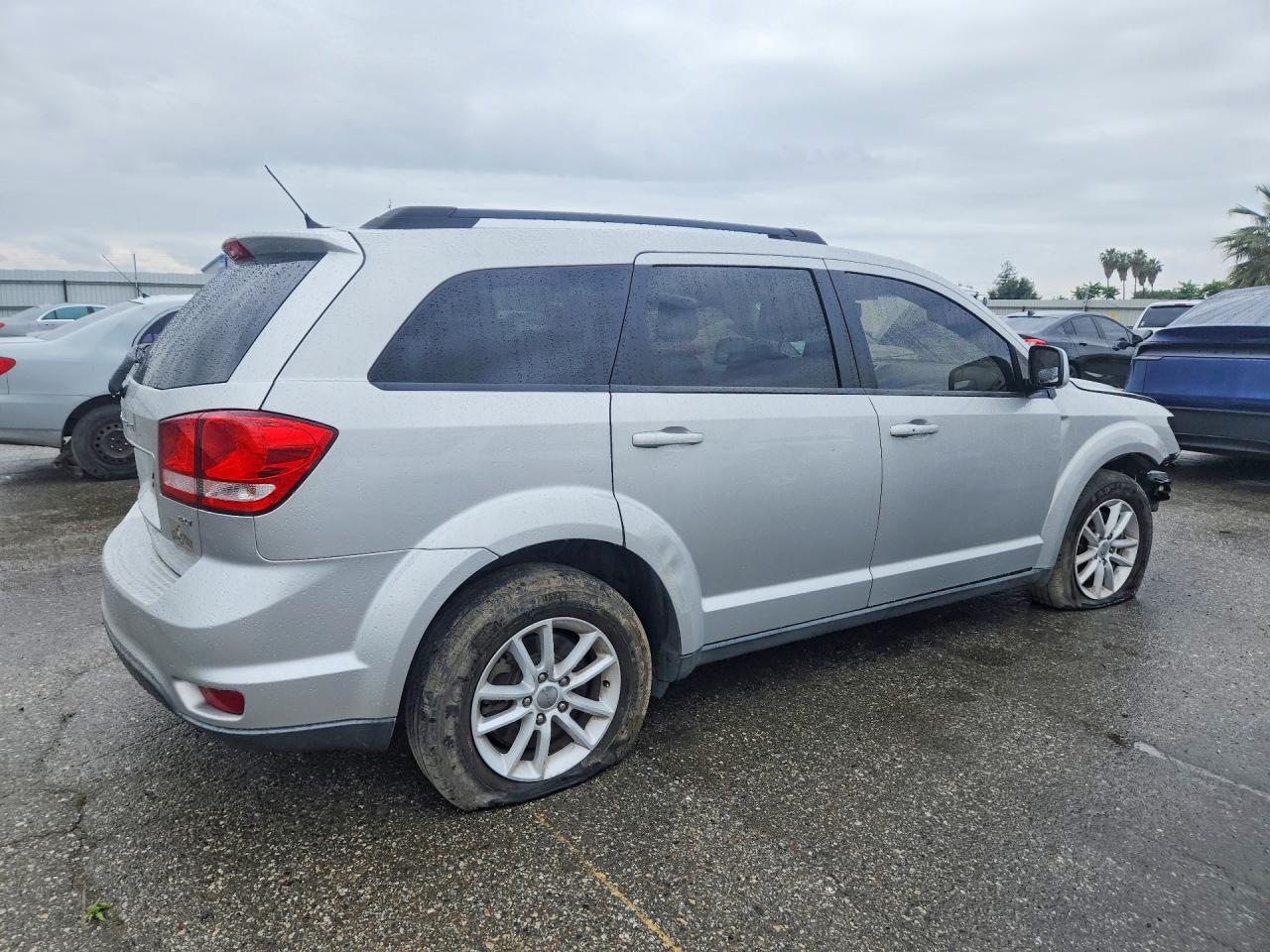 2013 DODGE JOURNEY SXT photo 5