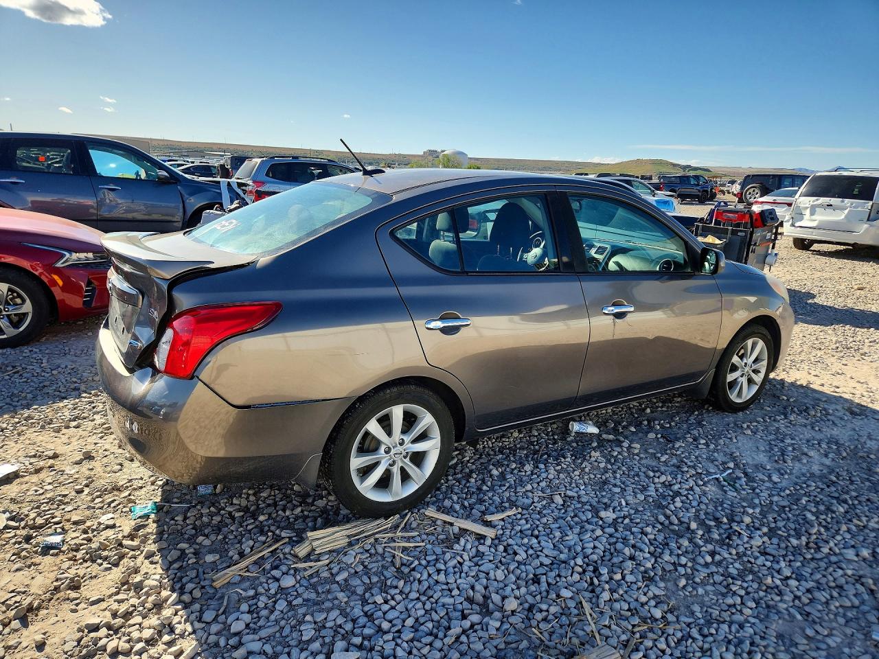 2014 NISSAN VERSA 1.6 S photo 5