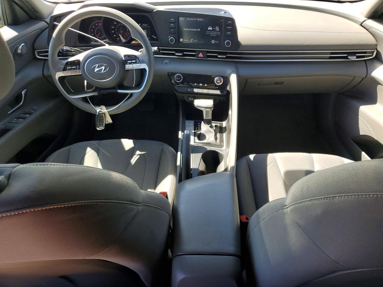 2022 HYUNDAI ELANTRA SEL photo 15