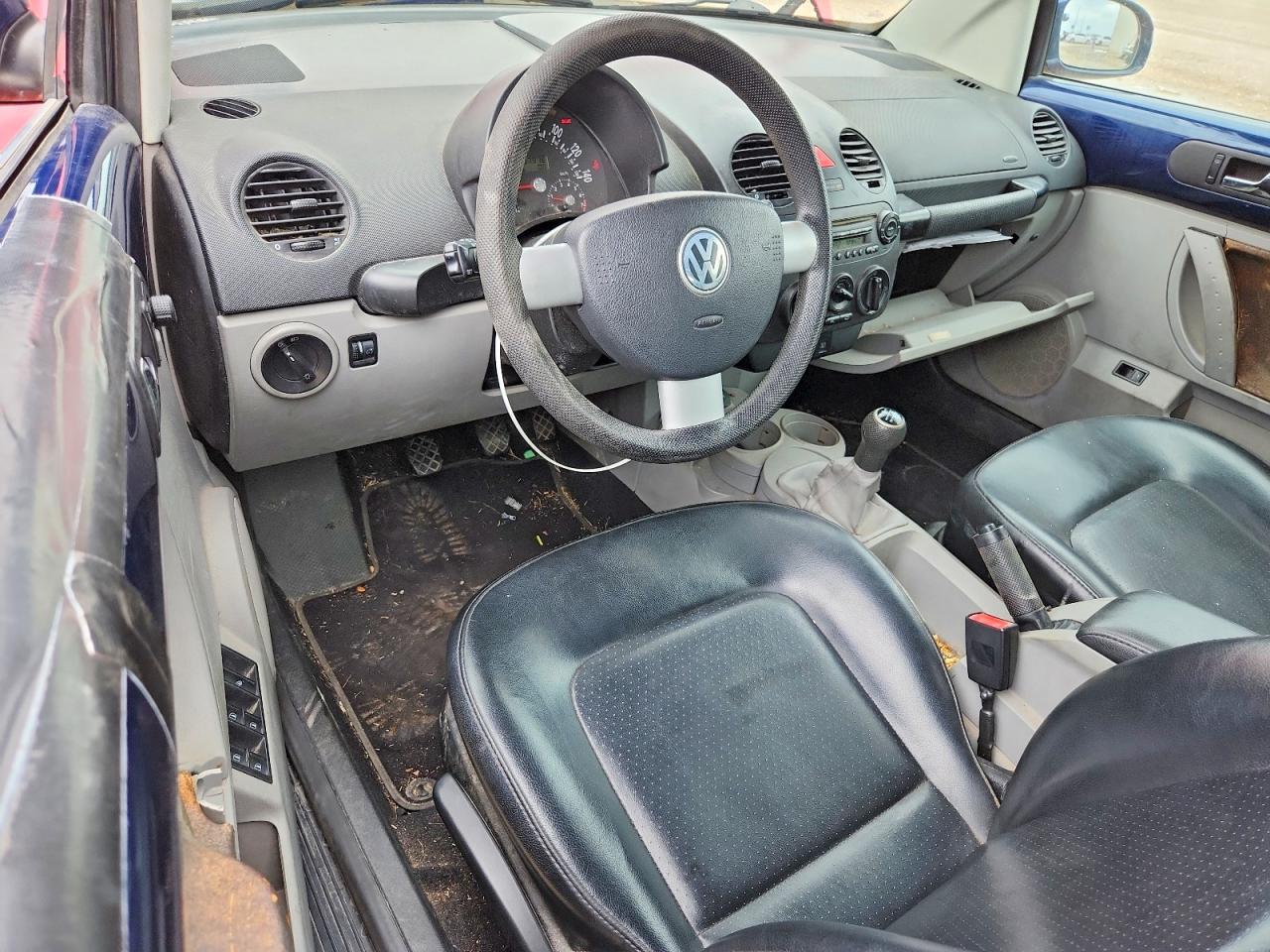 2004 VOLKSWAGEN NEW BEETLE GL photo 15