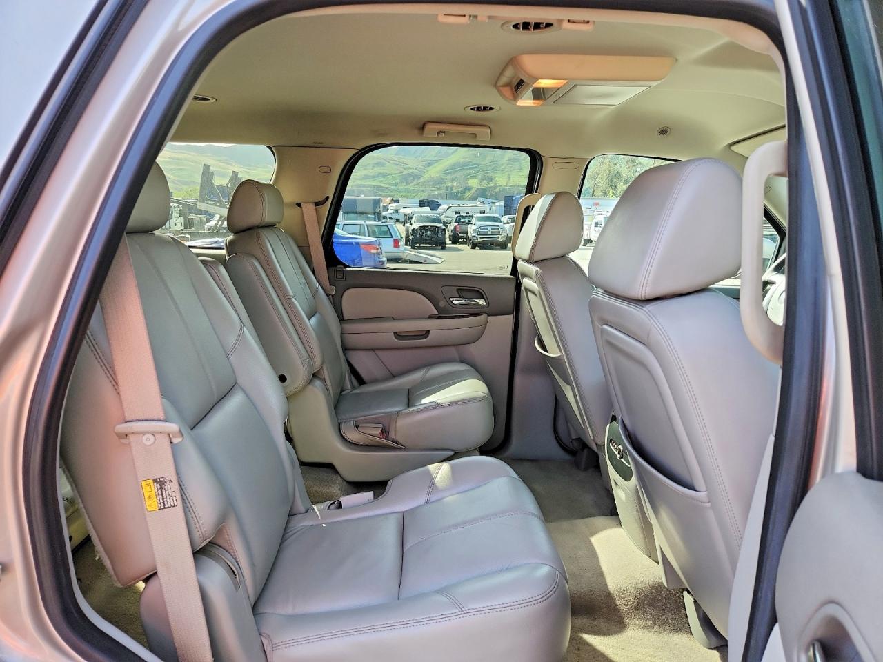 2007 CHEVROLET TAHOE C1500 photo 11