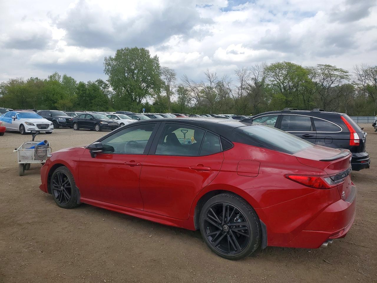 2025 TOYOTA CAMRY XSE photo 4