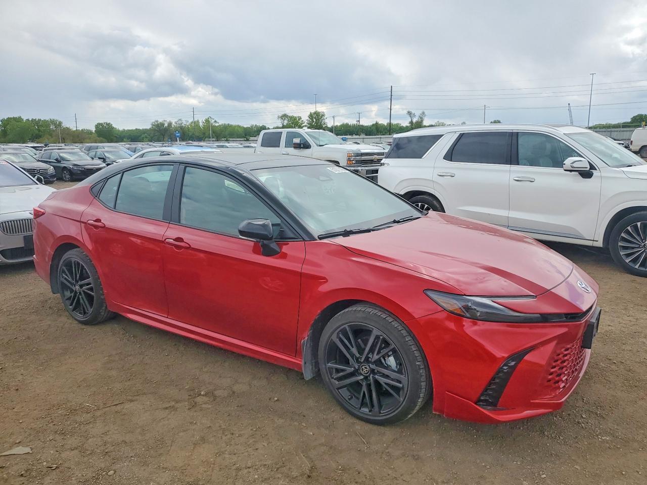 2025 TOYOTA CAMRY XSE photo 10