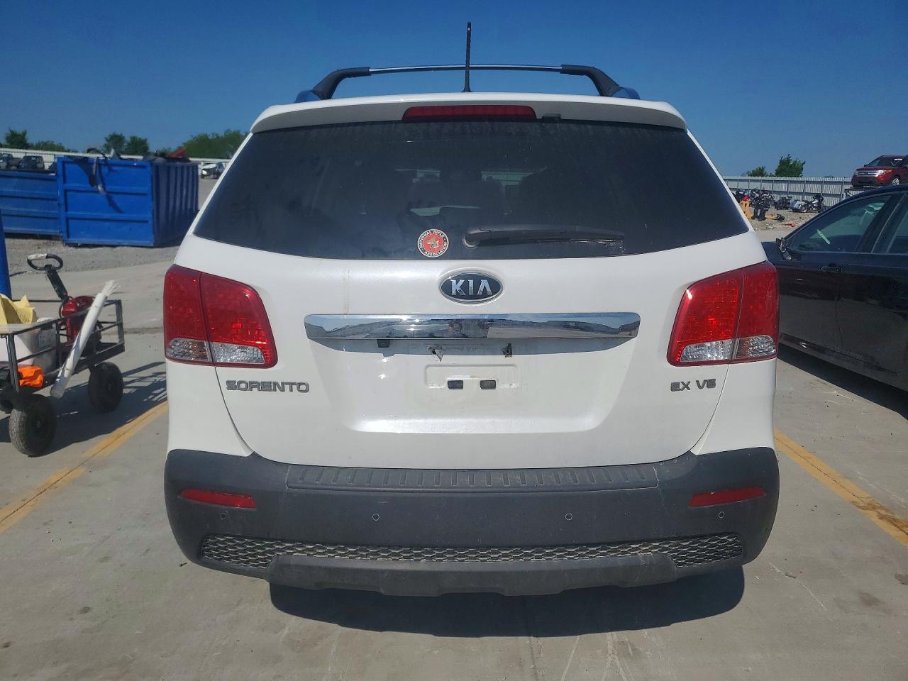 2011 KIA SORENTO EX photo 16