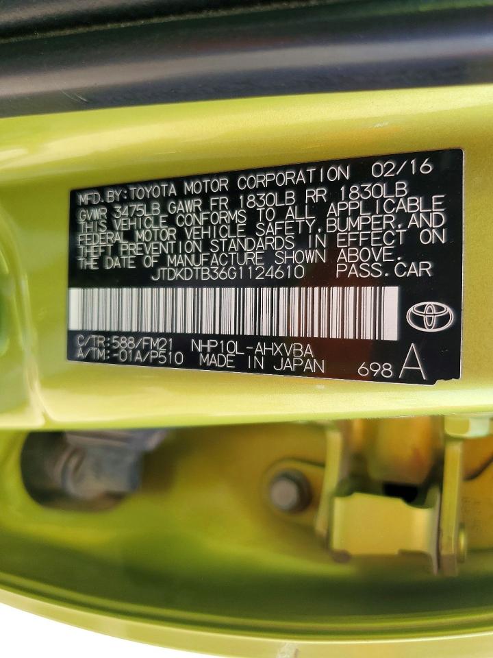 2016 TOYOTA PRIUS C TWO photo 34