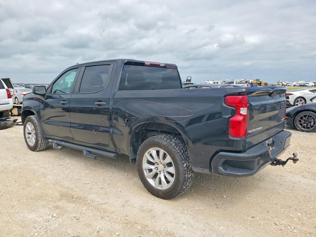 2021 CHEVROLET SILVERADO C1500 CUSTOM photo 3