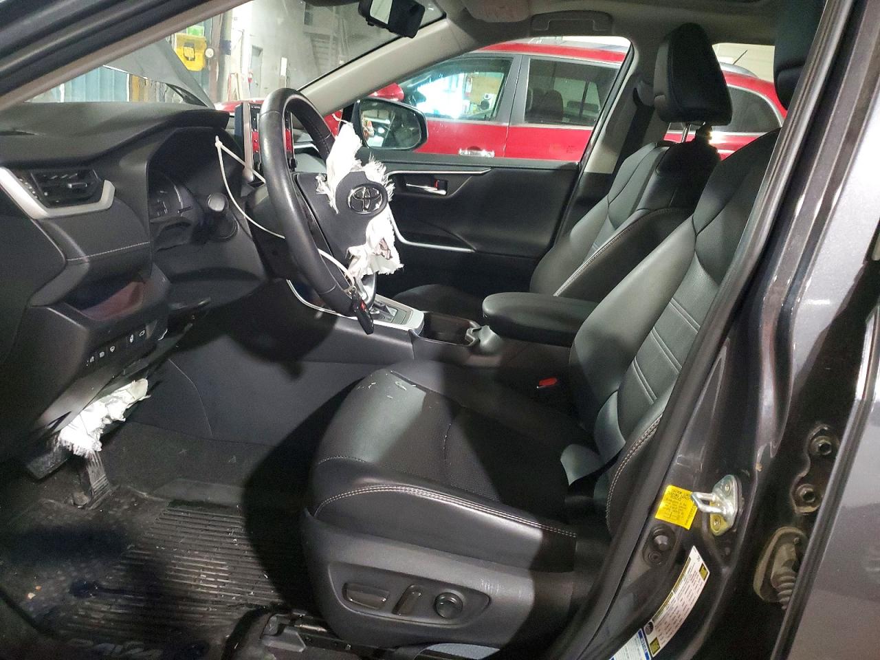 2019 TOYOTA RAV4 LIMITED photo 13